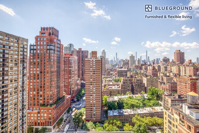 175 E 96th St unit FL29-ID918, New York, NY 10128 - photo 5