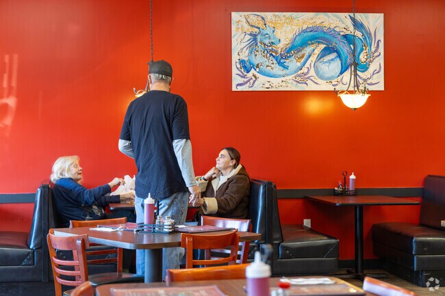 Residents enjoy casual meals and community spirit in Standing Bear restaurants.