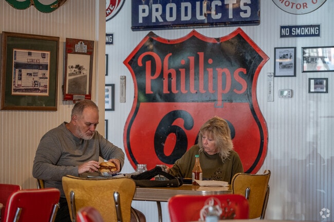 Quincy's Bantam Bay and Company serves up delicious breakfast and lunch options.