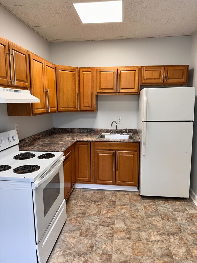 310 Union St unit C, Bangor, ME 04401 - photo 4