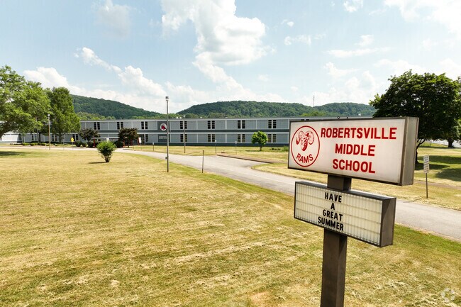 Welcome to Robertsville Middle School in Oak Ridge.