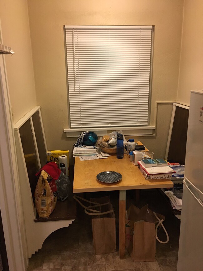 741 Melrose Ave unit .  9, Iowa City, IA 52246 - photo 5