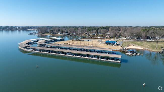 Stutts Marina is a large storage facility and any other boat needs you have in Lake Norman of Iredell.