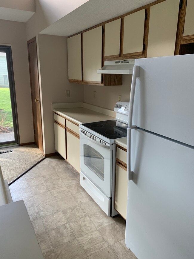 139 N Terrace Ave unit 3, Newark, OH 43055 - photo 4