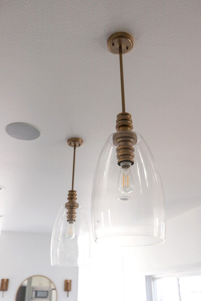 6605 - Lighting 2.jpg