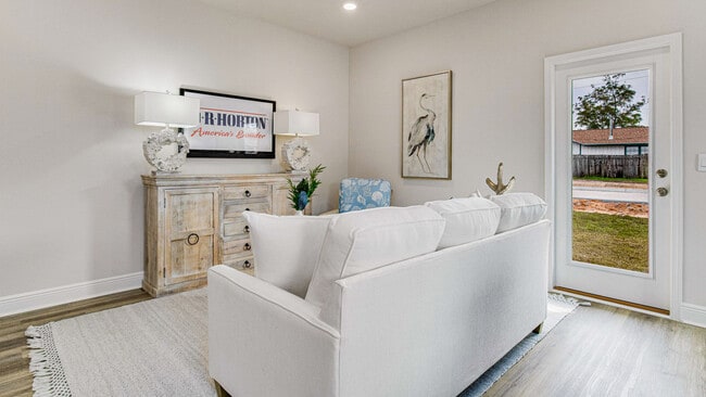 8505 Midtown Ct, Navarre, FL 32566 - photo 4