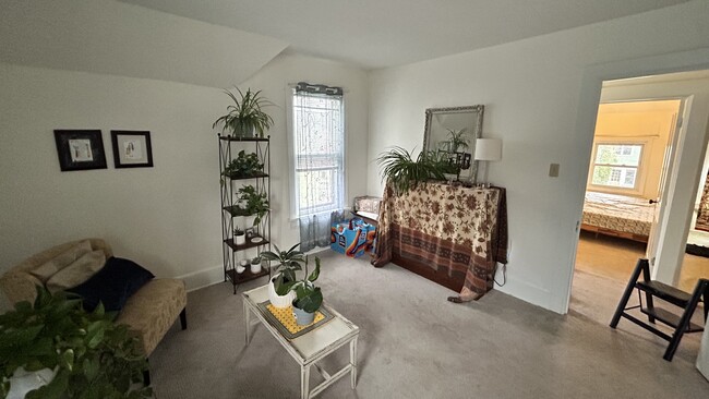 SW Bedroom/Living room