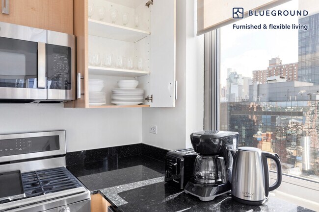 561 10th Ave unit FL31-ID2086, New York, NY 10036 - photo 5
