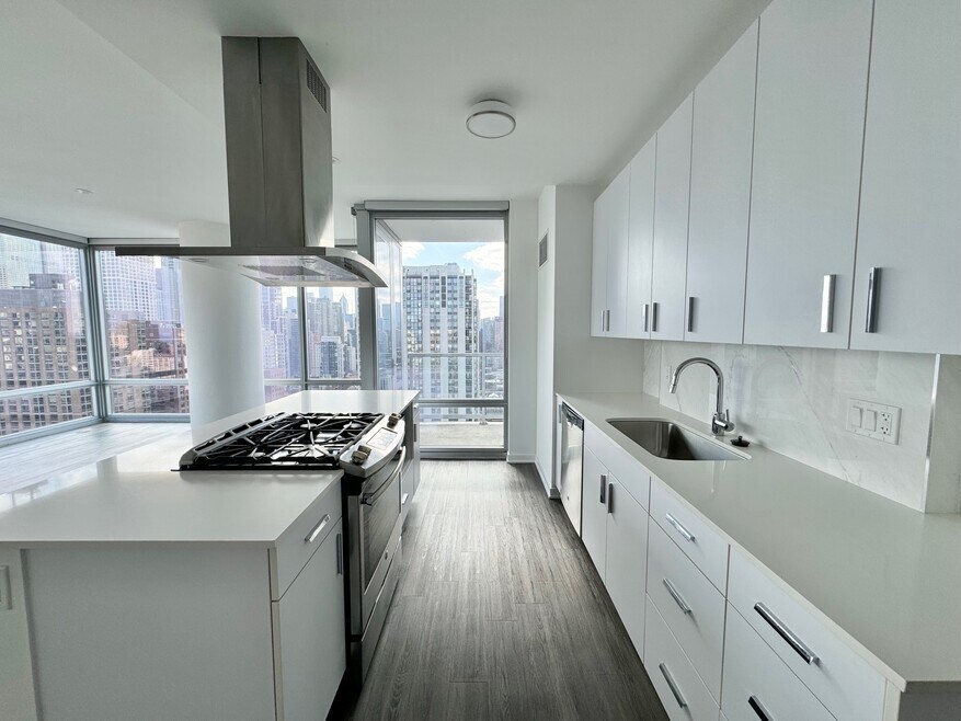 1200 N La Salle Dr unit 2, Chicago, IL 60610 - photo 1