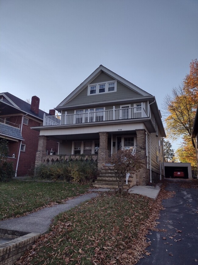 3126 Kensington Rd unit 1, Cleveland Heights, OH 44118 - photo 2