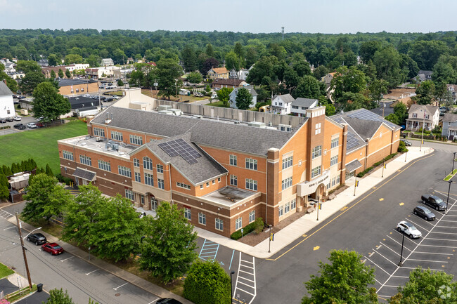 John Y. Dater Elementary School is a public school in Ramsey serving grades 4 and 5.
