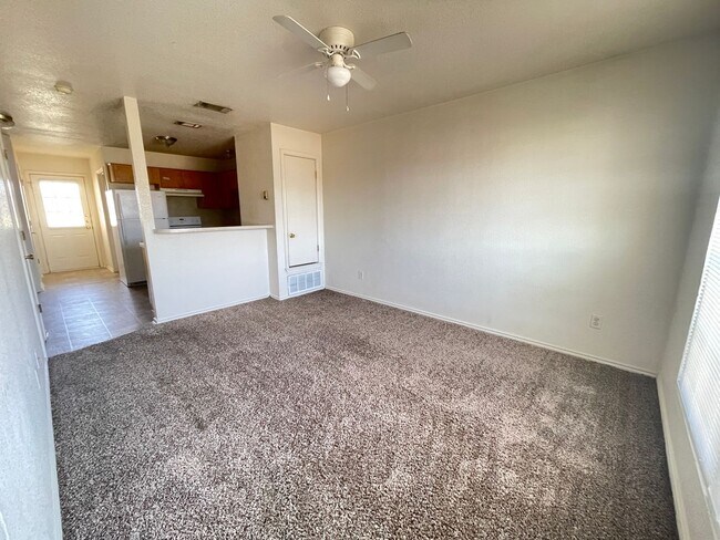 4408 Abigail Dr unit B, Killeen, TX 76549 - photo 2