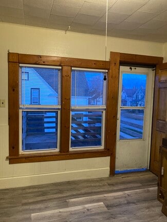 377 Ellis St Unit upper duplex, Fond du Lac, WI 54935