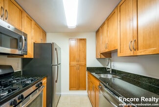 107 Sherman Rd, Boston, MA 02467