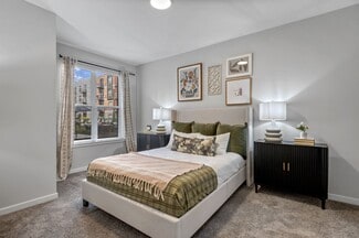 450 Warrenville Rd, Lisle, IL 60532