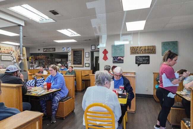 Sugar Biscuits is a popular family-owned restaurant in Dallas serving Southern comfort platters.