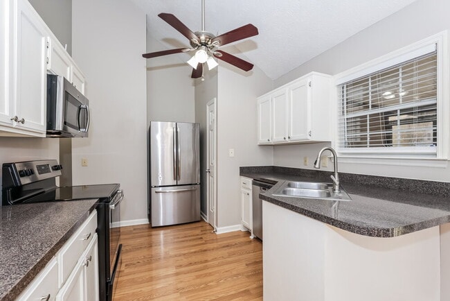 3300 Milbridge Dr, Antioch, TN 37013 - photo 6