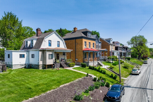 Well kept properties in Reserve Township.