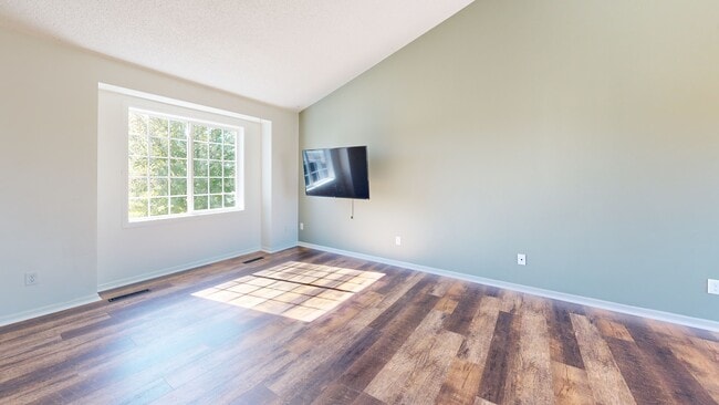 313 Birch St, Baldwin, WI 54002 - photo 3