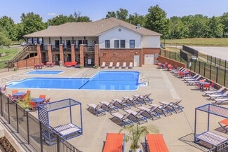 2601 N Cresthaven Ave, Springfield, MO 65803