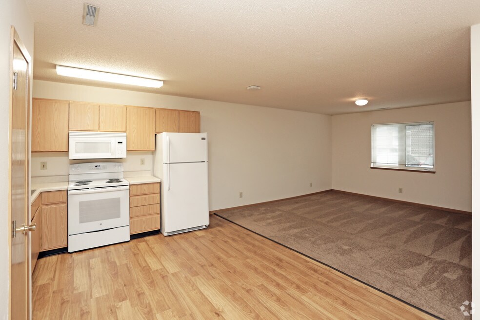 Total Property Management 125 Campus Ave.