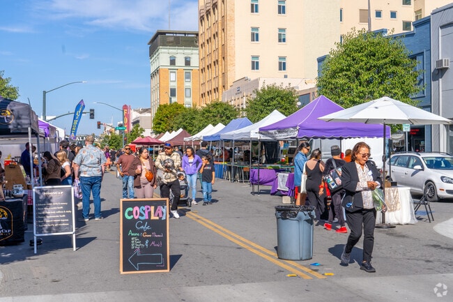 Beautiful day to stroll the Salinas Farmers Market and pick up fresh, local produce.