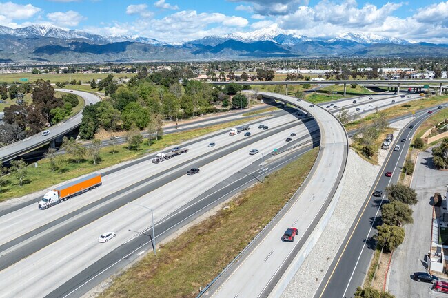 Residents of West Redlands enjoy easy access to the best of the Inland Empire via Route 10.