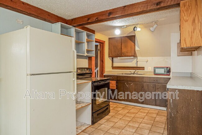1303 Langmeyer St unit 100, Colorado Springs, CO 80904 - photo 3