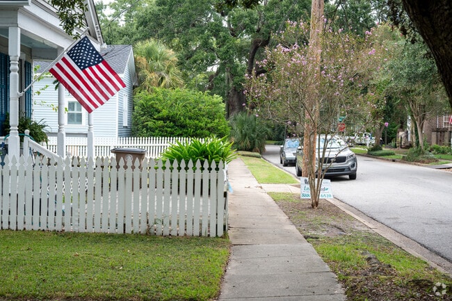 Lots of homes in the Oakdale neighborhood fly the American Flag.