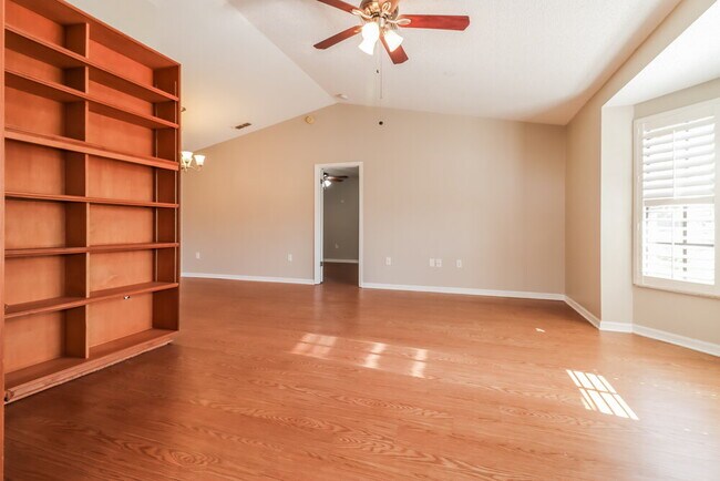 8533 Gum Tree Ave, New Port Richey, FL 34653 - photo 5