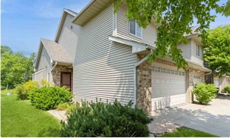 1231 Nicholas Ln, North Liberty, IA 52317