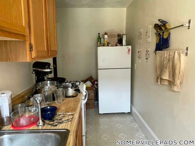 157 Summer St unit 7R, Somerville, MA 02143 - photo 3