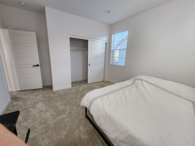 6949 Mallow Dr, Fontana, CA 92336 - photo 7