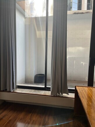 1088 Bishop St Unit 209, Honolulu, HI 96813
