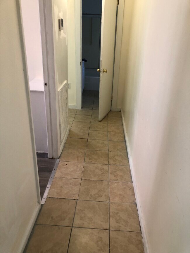 1156 Wilson St unit 1156 Wilson St, Orangeburg, SC 29115 - photo 5