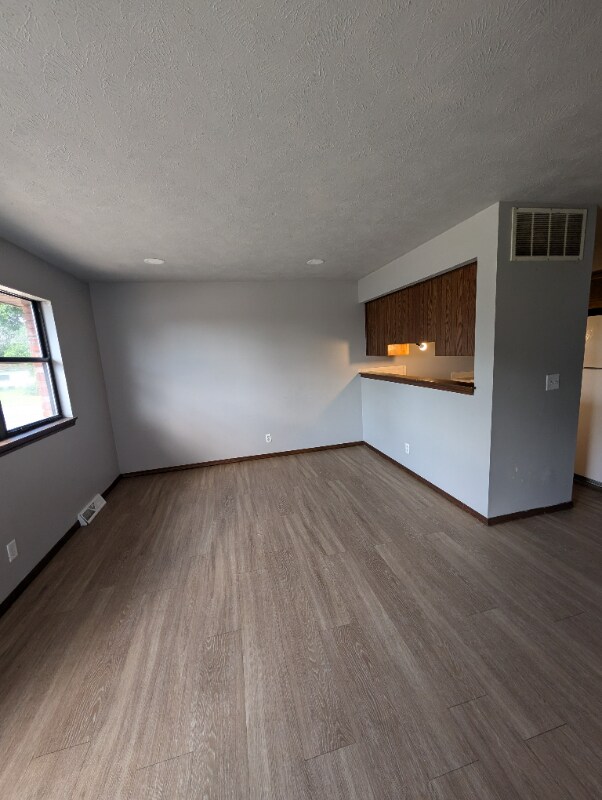 615 S 2nd St unit 2, Salina, KS 67401 - photo 2