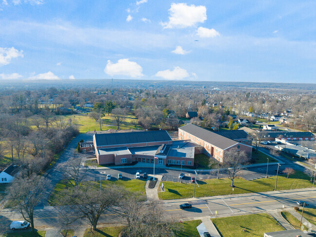 Highview 6th Grade Center is a public school.