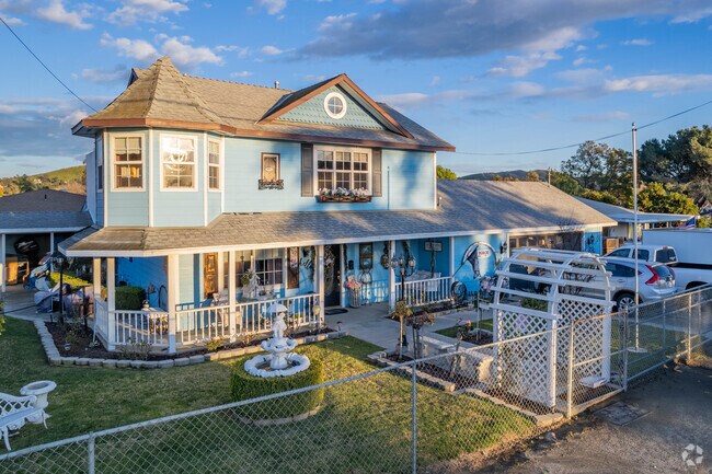 Old Ranch style home in Mira Loma, CA.