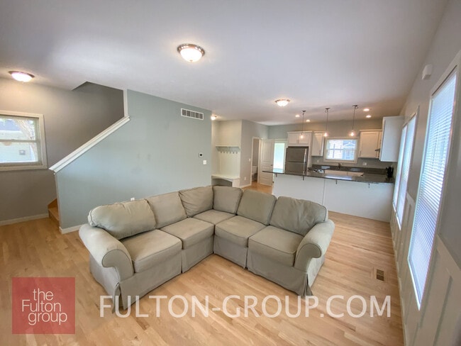 336 Donald Plaza SE, Grand Rapids, MI 49506 - photo 3