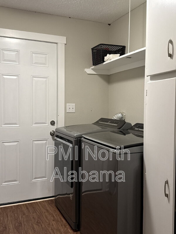 9921 Pulaski Pike unit A2, Toney, AL 35773 - photo 4