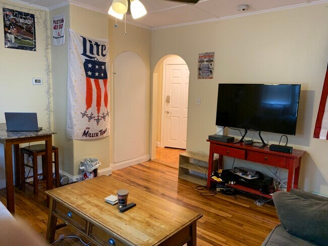 41 Cross St unit 2, Somerville, MA 02145 - photo 3