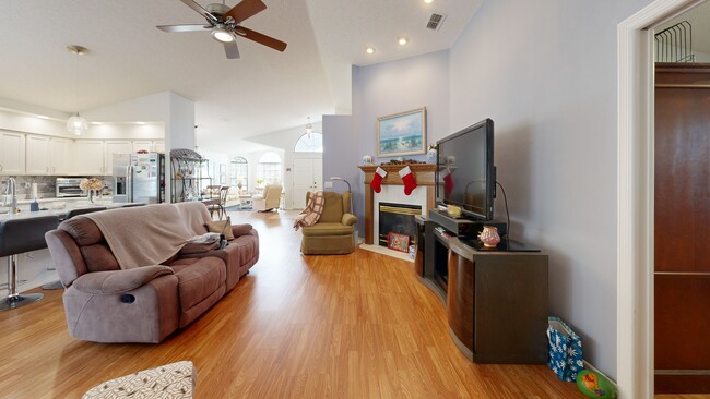 11415 Kingstree Ct, Spring Hill, FL 34609 - photo 3