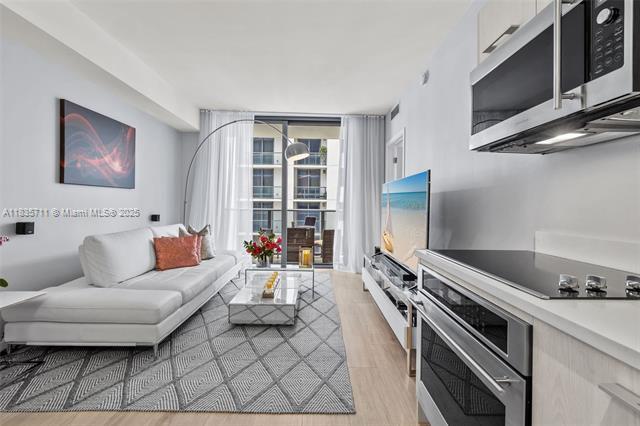 55 SW 9th St unit 1604, Miami, FL 33130 - photo 3