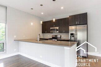 2348 N Lister Ave Unit 310, Chicago, IL 60614