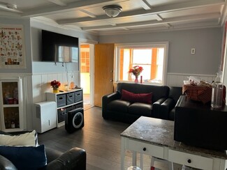 52 Lawrence St Unit 1st Floor, Salem, MA 01970