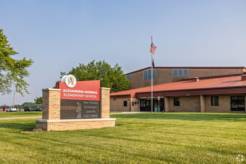 Alexandria-Monroe Elementary School has an average enrollment of around 700 students.