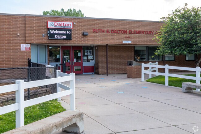 417 students attended Dalton Elementary School in 2023 according to Niche.