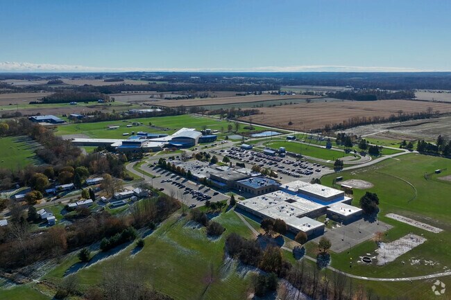 North Branch Middle School has 20 to 1 student-teacher ratio.