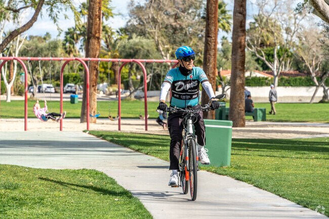 The residents of El Mirador express a fondness for cycling.