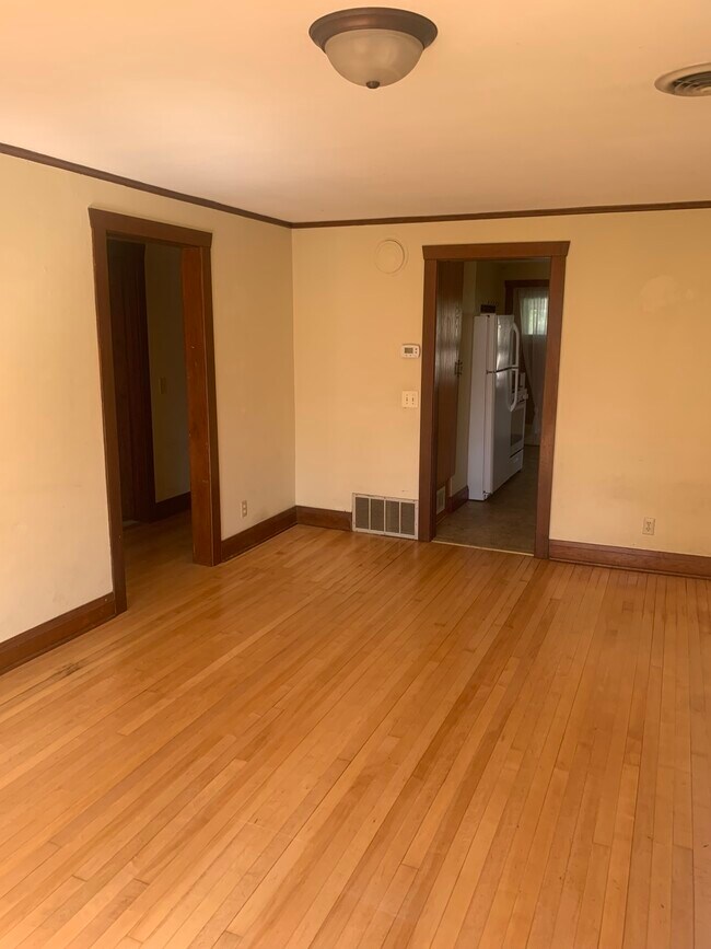 619 S Orchard St unit 2, Madison, WI 53715 - photo 6